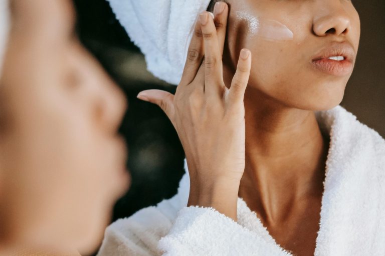 Ultimate Guide to Managing Oily Skin: Tips and Treatments for a Clear Complexion